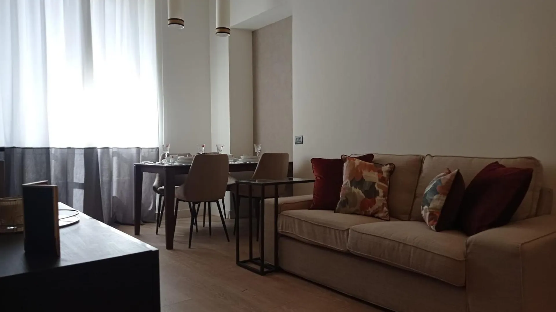 Margherita Apartments Napoli Italia